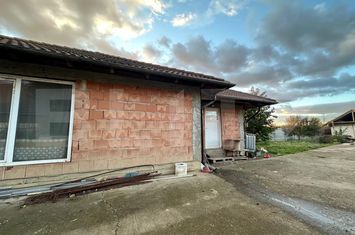 Casă - 4 camere de vanzare VETIS - Satu Mare anunturi imobiliare Satu Mare
