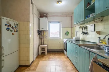 Apartament spațios cu 4 camere – Zona Boul Roșu 0% COMISION anunturi imobiliare Arad