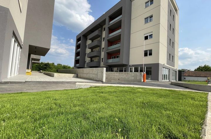 Apartament 3 camere de vanzare ARADULUI  - Timis anunturi imobiliare Timis