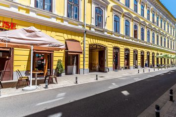 Spațiu birouri central cu 2 intrări pe Str. Unirii 1 Arad. anunturi imobiliare Arad