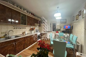 Apartament cu 3 camere si 2 bai, decomandat in zona Girocului anunturi imobiliare Timis