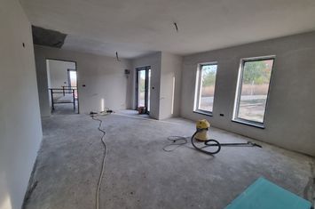 Casă - 4 camere de vanzare BACAU - Bacau anunturi imobiliare Bacau