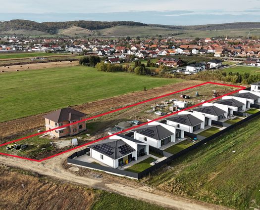 Teren Cristian, 456 mp