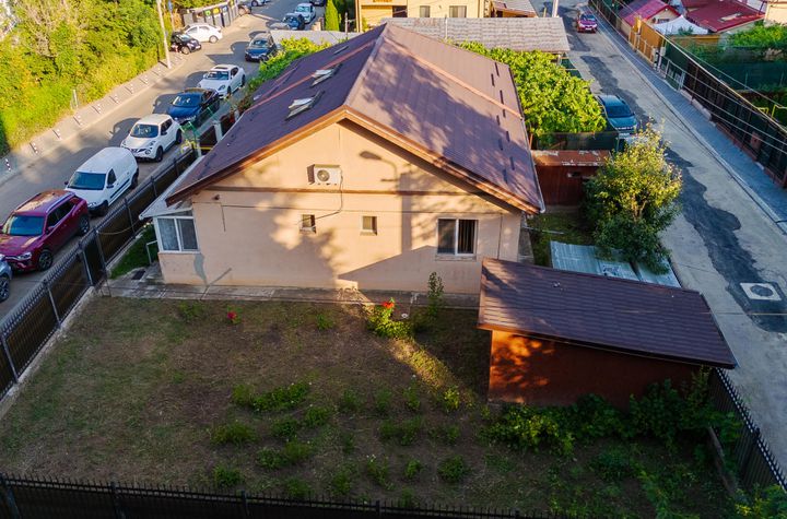 Casă - 4 camere de vanzare IASI - Iasi anunturi imobiliare Iasi