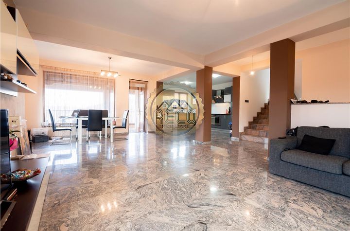 Casă - 4 camere de vanzare DEALURI ORADEA - Bihor anunturi imobiliare Bihor