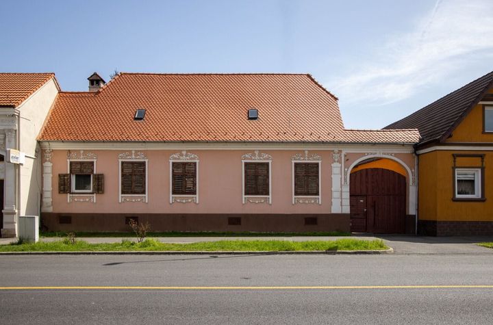 Casă Săsească Autentică cu Șură Impresionantă în Cristian – Teren 2729mp anunturi imobiliare Brasov