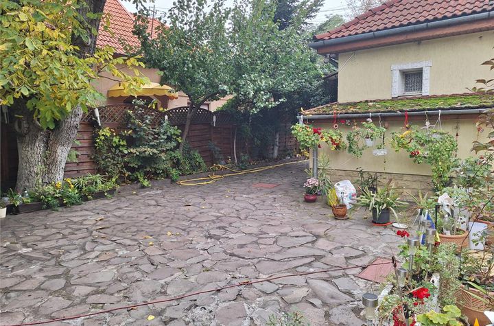 Casă - 3 camere de inchiriat BARTOLOMEU - Brasov anunturi imobiliare Brasov