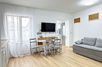 Casa cu 3 camere de vanzare in Velenta anunturi imobiliare Bihor