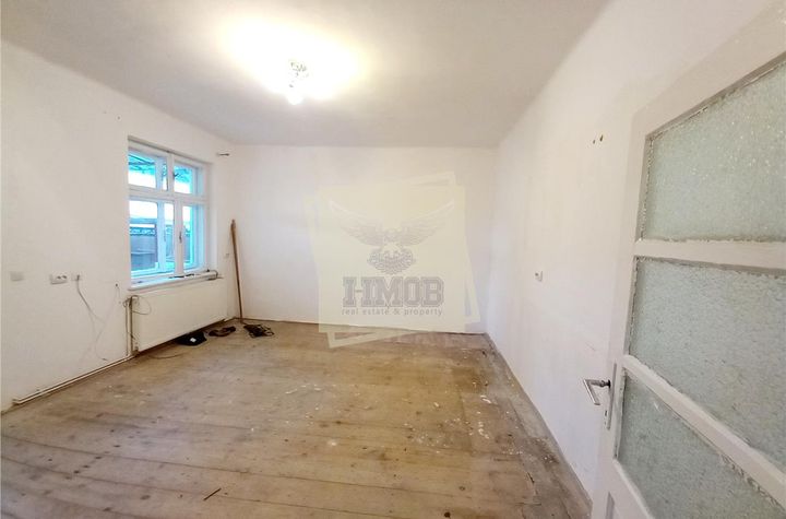 Casă - 2 camere de vanzare PIATA CLUJ - Sibiu anunturi imobiliare Sibiu