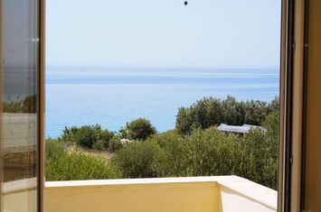 Casă unifamilială 130 mp, front de mare — Paralia Elaiochoriou anunturi imobiliare Grecia