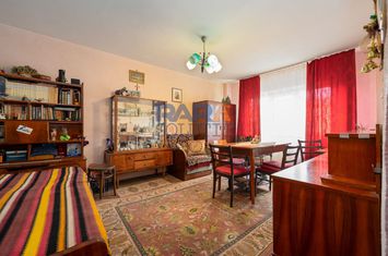 Apartament 3 camere, două băi, Bd. Roman Mușat anunturi imobiliare Neamt