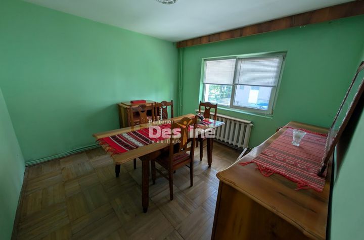 Apartament 4 camere de vanzare IASI - Iasi anunturi imobiliare Iasi
