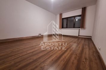 Apartament cu 3 camere, 92 mp contruiti, Banu Maracine anunturi imobiliare Arad
