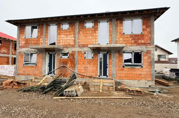 Vilă - 5 camere de vanzare TARLUNGENI - Brasov anunturi imobiliare Brasov