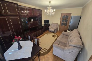 Apartament 3 camere,et.1,bloc izolat,70mp,lift nou,pivnită anunturi imobiliare Mures