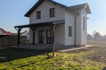 Casă - 4 camere de vanzare HEMEIUS - Bacau anunturi imobiliare Bacau