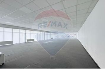 Spațiu comercial de închiriat–Vad excelent anunturi imobiliare Sibiu