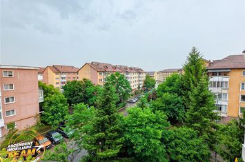 Apartament 3 camere de vanzare LENIN - Covasna anunturi imobiliare Covasna