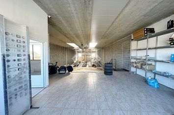 Spatiu comercial de vanzare pe centura Oradea anunturi imobiliare Bihor