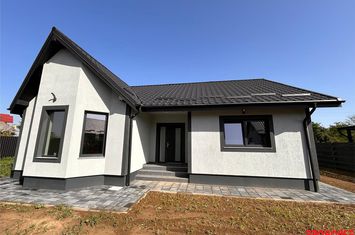 Casă - 3 camere de inchiriat LETEA - Bacau anunturi imobiliare Bacau