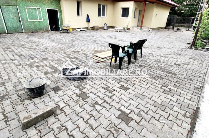 Casa 3 camere, renovată,90 mp, 3500 mp teren, cartier Unirii anunturi imobiliare Mures