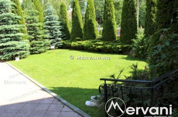 Casă - 10 camere de vanzare POIANA TAPULUI - Prahova anunturi imobiliare Prahova