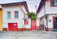 350 €, Garsonieră