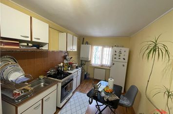 Apartament 2 camere de vanzare CENTRAL - Vrancea anunturi imobiliare Vrancea