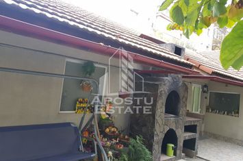 Casa individuala, 4 camere, 2 cai de acces, situata in zona Girocului anunturi imobiliare Timis