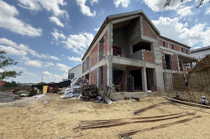 Vilă in constructie, locatie excelenta, Comision 0% anunturi imobiliare Cluj