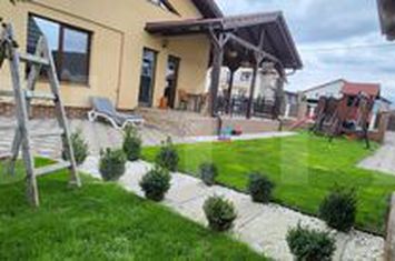 Vilă - 5 camere de vanzare LIVEZENI - Mures anunturi imobiliare Mures