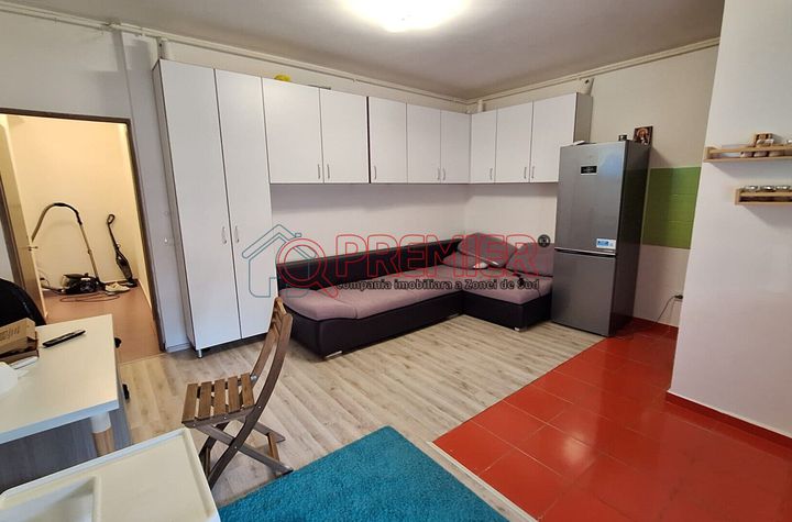 2 camere + curte Sectorul 4 - Dealu Alunis anunturi imobiliare Bucuresti