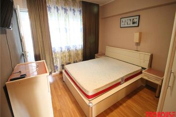 Apartament 3 camere de vanzare ULTRACENTRAL - Bacau anunturi imobiliare Bacau