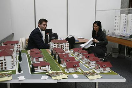 Balonul imobiliar se dezumfla. In 2009 vor avea loc descresteri pe toate segmentele