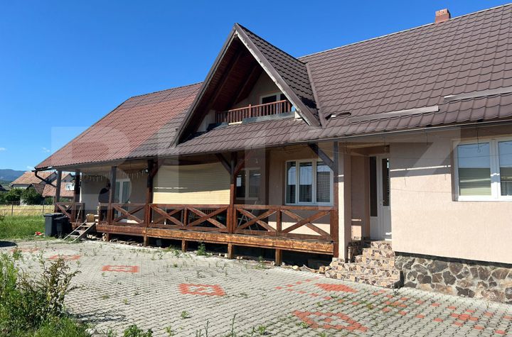 Casă - 7 camere de vanzare RUSII-MUNTI - Mures anunturi imobiliare Mures