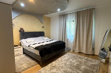 Casă - 4 camere de vanzare BAIA MARE - Maramures anunturi imobiliare Maramures