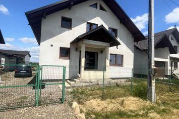 Vilă - 5 camere de vanzare RADAUTI - Suceava anunturi imobiliare Suceava
