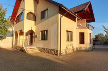 Vilă - 4 camere de vanzare SUCEAVA - Suceava anunturi imobiliare Suceava