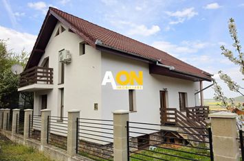 Casă cu 4 camere cu garaj, teren 619 mp, Alba Iulia - zona Micești anunturi imobiliare Alba