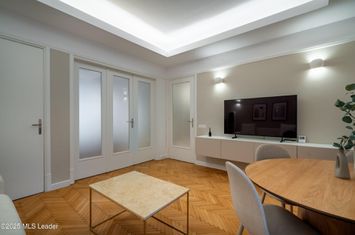 Apartament cu 2 camere + birou str. Paleologu - Armeneasca anunturi imobiliare Bucuresti