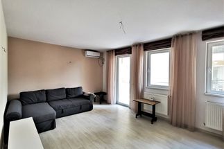 Apartament 3 camere 76 mp