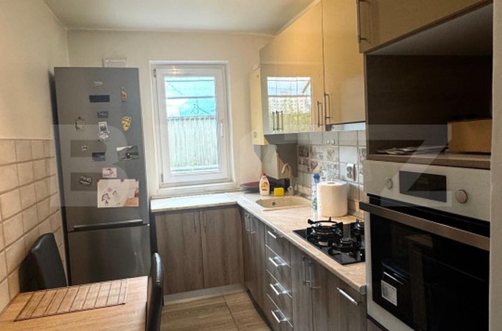 Apartament 3 camere de vanzare ASTRA - Brasov anunturi imobiliare Brasov