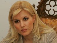 Elena Udrea s-a răzgândit în privinţa certificatului energetic