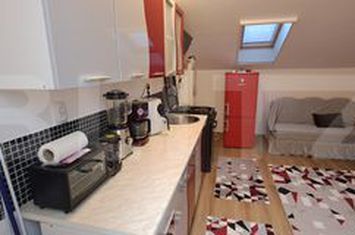 Apartament 3 camere de vanzare FLORESTI - Cluj anunturi imobiliare Cluj