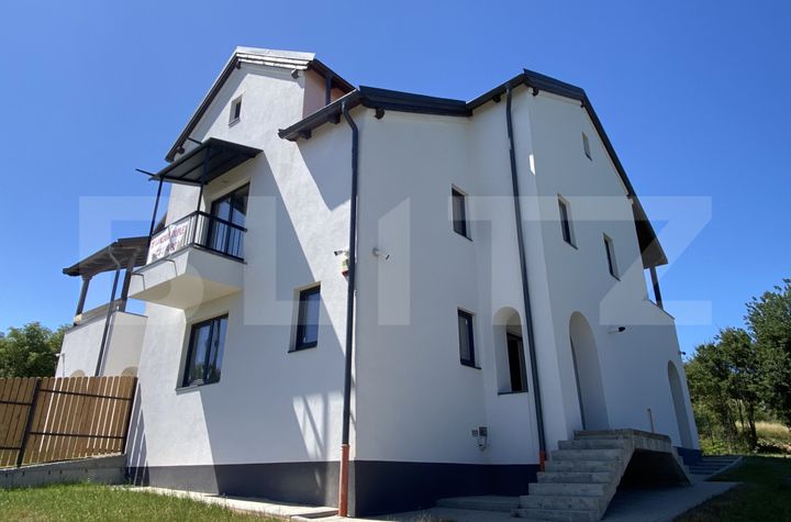 Vilă - 6 camere de vanzare FELEACU - Cluj anunturi imobiliare Cluj