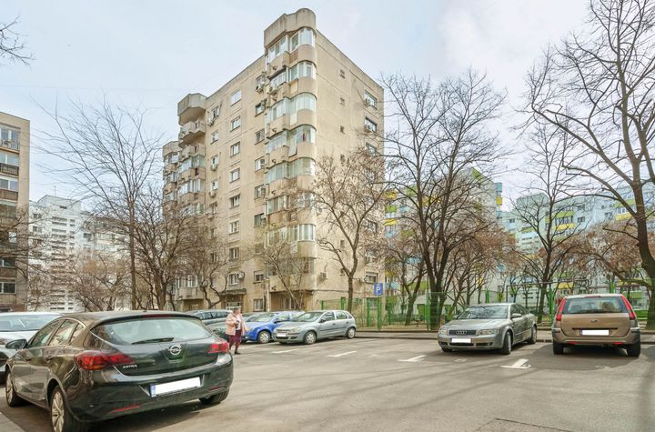 Apartament 4 camere de vanzare PANDURI - Bucuresti anunturi imobiliare Bucuresti
