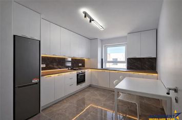 Apartament 3 camere de vanzare TRACTORUL - Brasov anunturi imobiliare Brasov