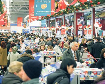 Marii retaileri continua expansiunea, planuind achizitii a cate 4-5 terenuri fiecare