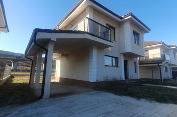 Vand case recent construite in Luna de sus, Floresti! anunturi imobiliare Cluj