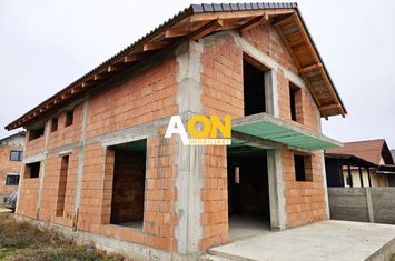 COMISION ZERO! Casa la rosu, P+1, 300 mp teren, cu utilitati, Lancram anunturi imobiliare Alba
